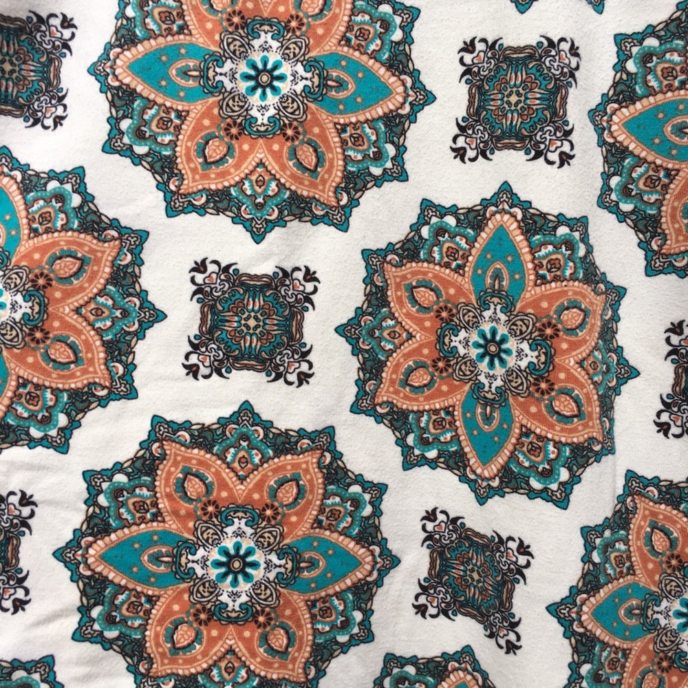 Mandala Pattern Tank - Picture 2 of 3